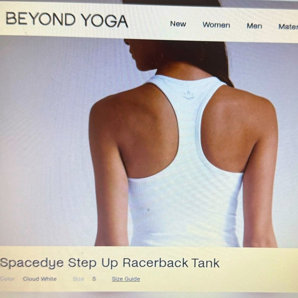 BRAND NEW 💫✨Beyond Yoga women’s race back tank with built in support size S